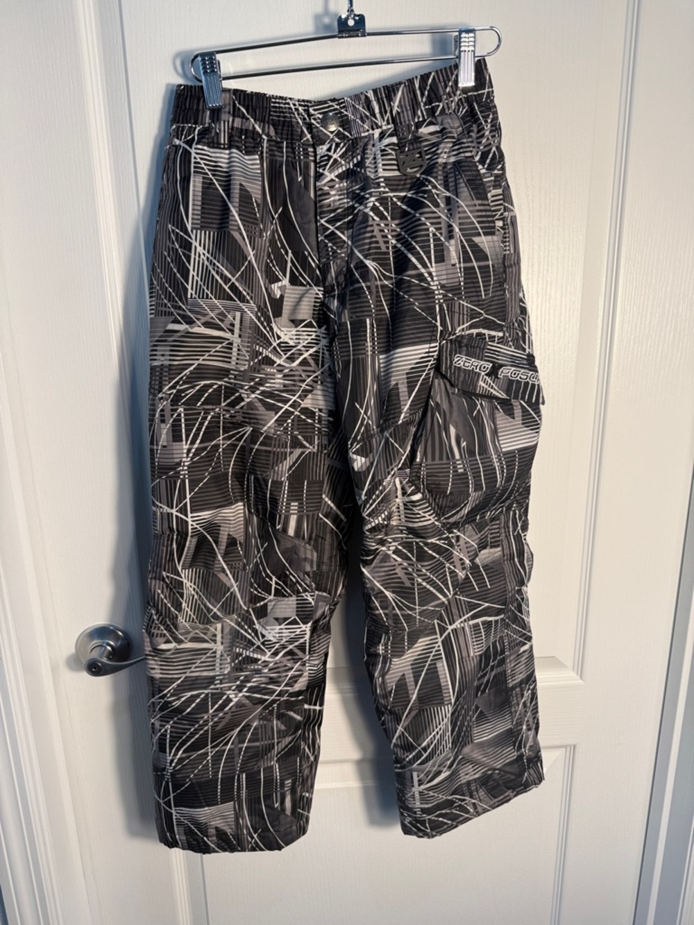 ZeroXPosur Youth Black & White Graphic Ski Pants Size M 10/12